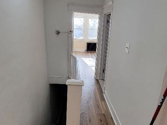 4th image of 321 E Roosevelt Blvd #2