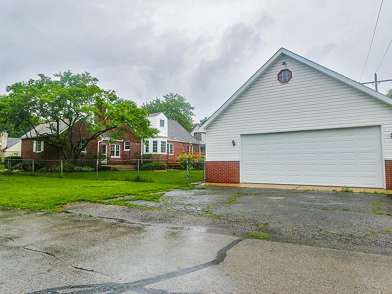 62 Edgevale Rd — Photo 47