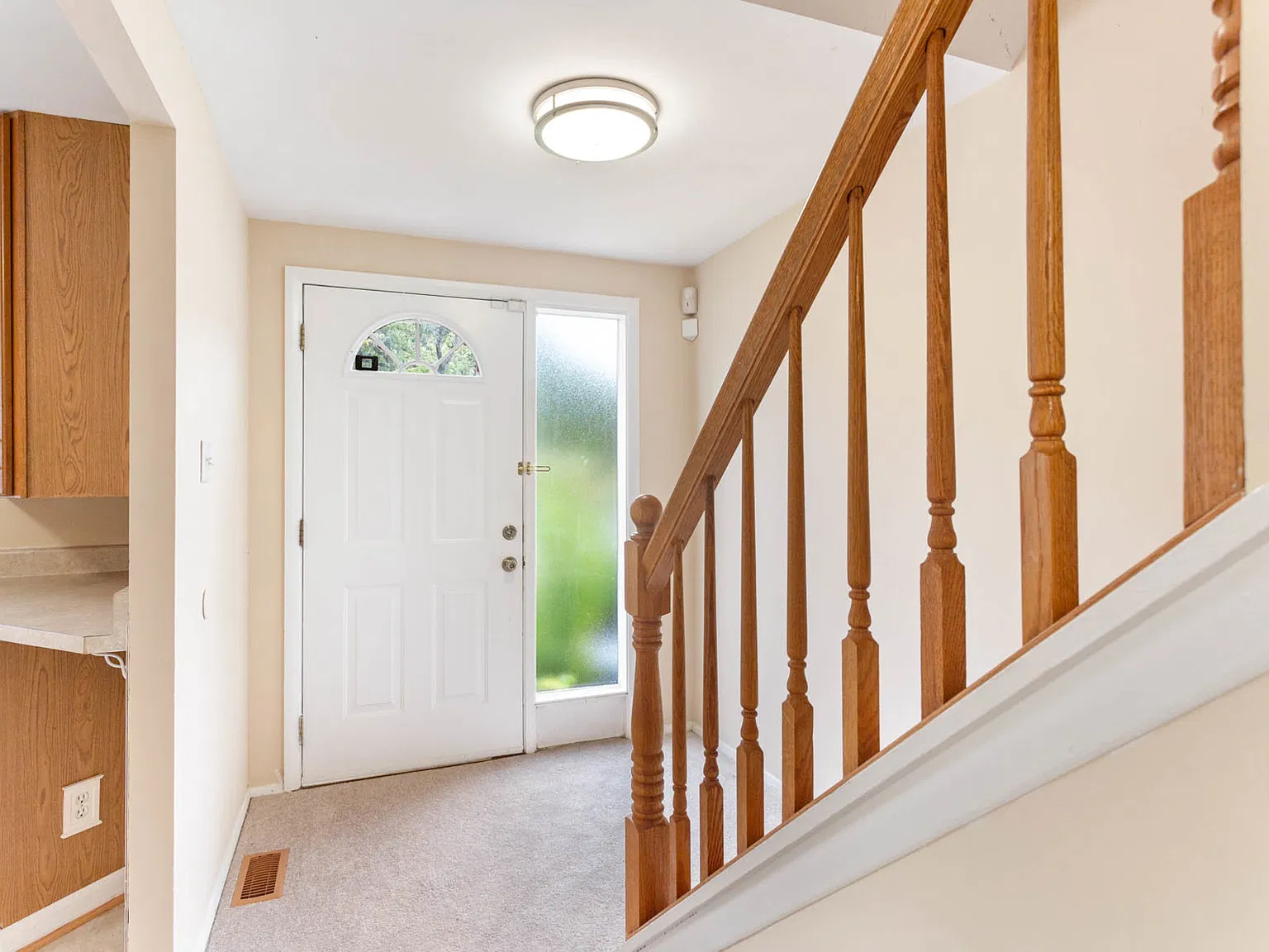 3 bed, 2000 sqft, $2,700 — Photo 4