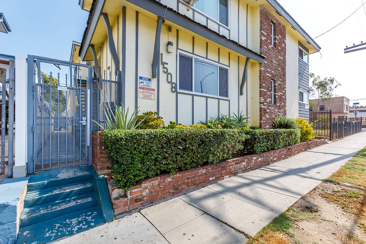 Building Photo - 1508 Magnolia Ave