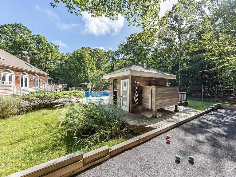 16 Woodedge Cir — Photo 25