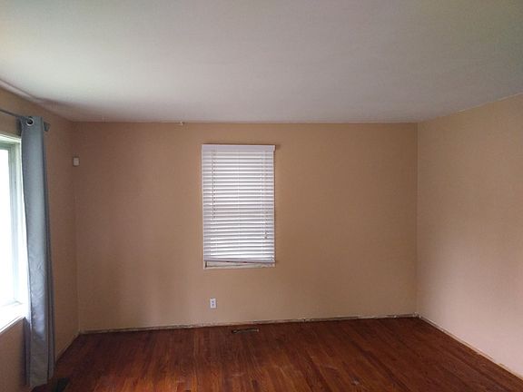 5th image of 2224 Bergan St