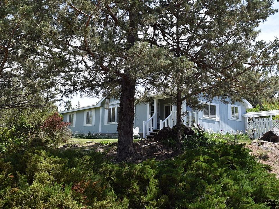 1st image of 748 SE Akins Dr