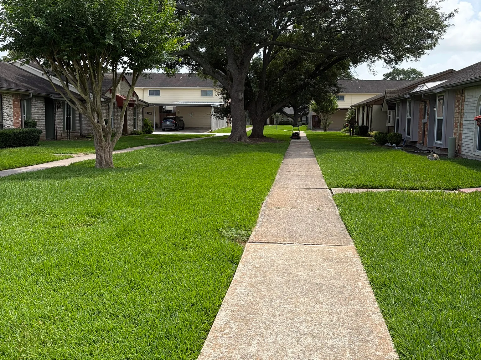 2 bed, 1028 sqft, $1,400 — Photo 3