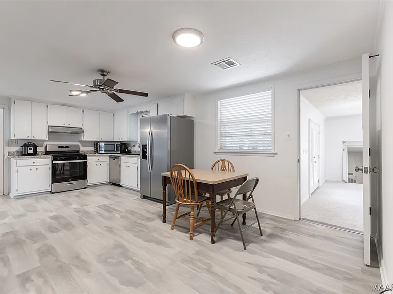 617 Wisteria Rd — Photo 10