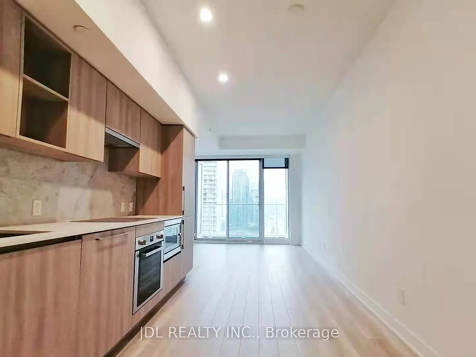 19 Bathurst St #2806