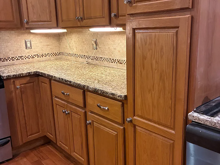2426 Jay Cir — Photo 8