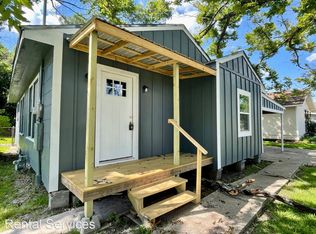 2320 Merriman St, Port Neches, TX 77651