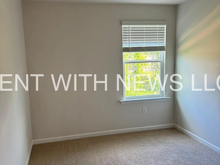 180 Starlight St — Photo 14
