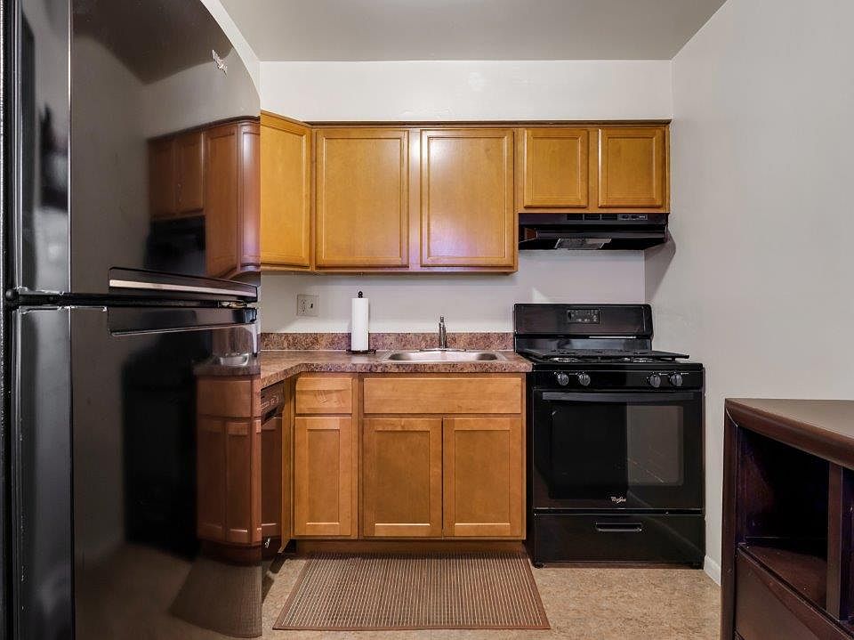 1st image of 1207 E Congress St #D2-204