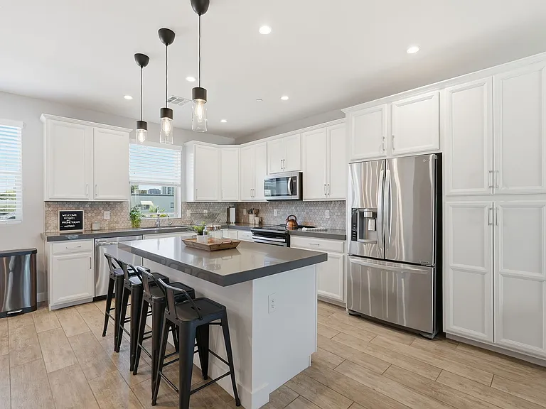 820 N 8th Ave #17 — Photo 17