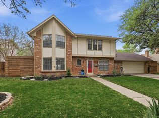 508 Country Green Ln, Arlington, TX 76011