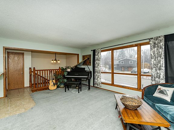 4th image of 624 27th St NW