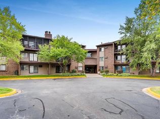 3420 Golfview Dr APT 216, Eagan, MN 55123