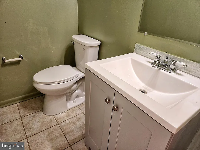 8245 Wycliffe Ct — Photo 16