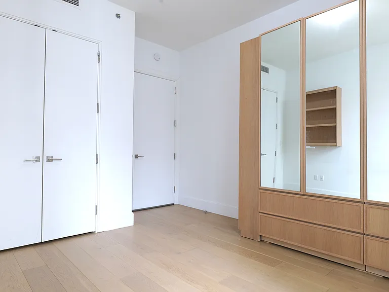 2218 Jackson Ave #1006 — Photo 6