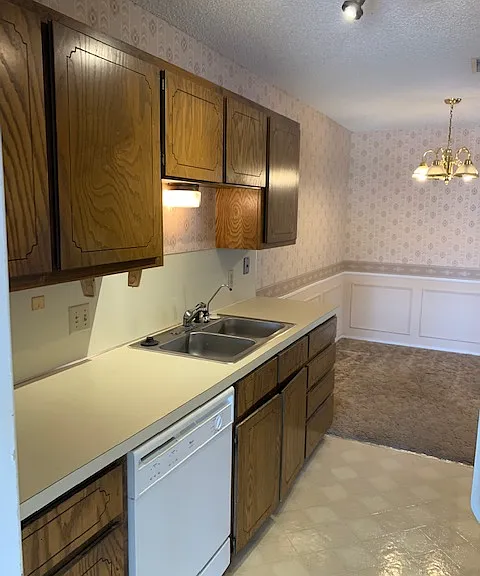 4074 Russell Ave — Photo 6