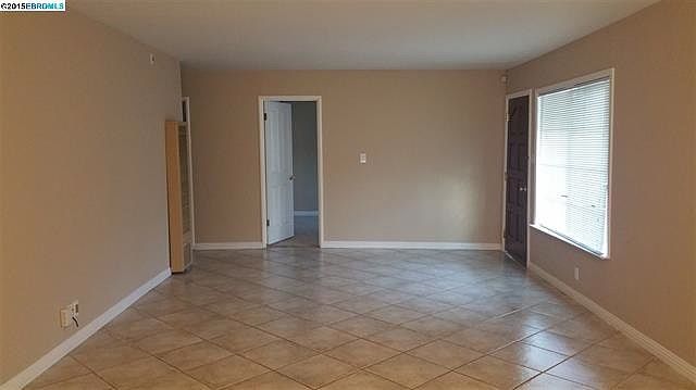 2nd image of 1471 Nicholas Dr