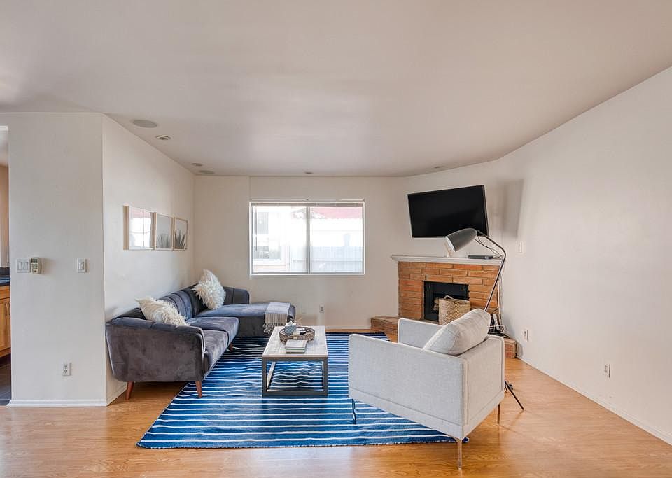 1st image of 1021 Hill St APT 7