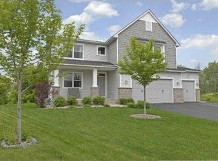 1833 Sugar Maple Ct, Carver, MN 55315