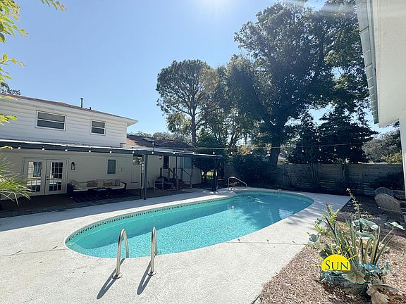 2nd image of 12 Anastasia Dr SE