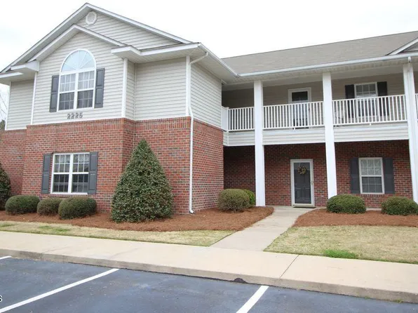 2225 Locksley Woods Dr APT E, Greenville, NC 27858