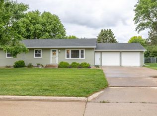 785 Glen Dr, Moville, IA 51039