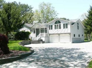 26 Millet St, Dix Hills, NY 11746