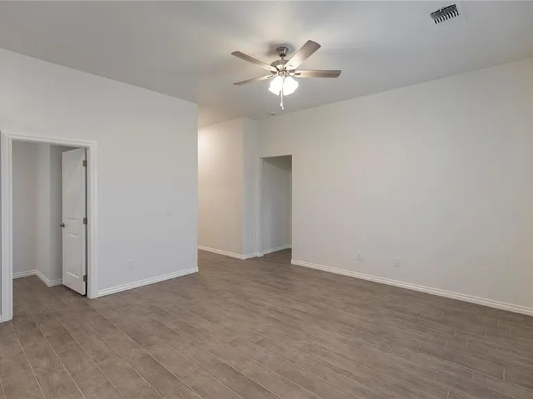 1816 Zayden Ln — Photo 13