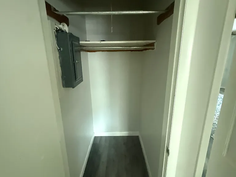 1514 Cedar Ave #2R — Photo 6