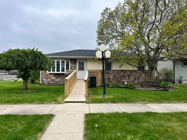 232 S Delaware St, Hobart, IN 46342