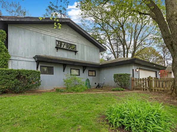 38071 N Wilson Ave, Beach Park, IL 60087