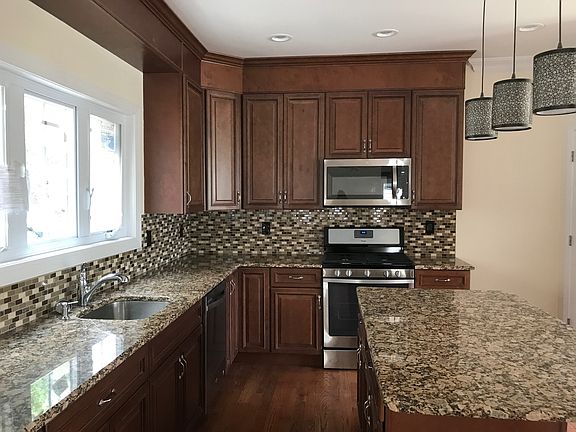 CENTER ISLAND, STAINLESS APP