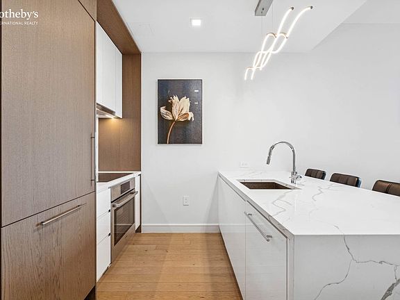 5th image of 45-30 Pearson St #19A
