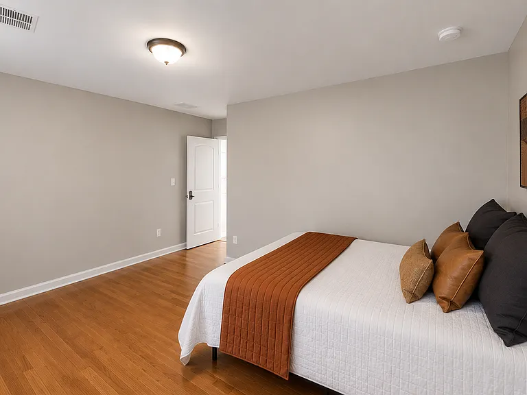 1437 Lorenzo Dr SW — Photo 2