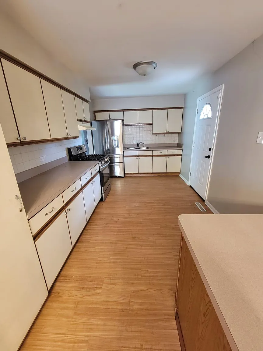 21633 Jeffrey Ave photo 1
