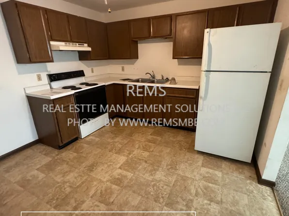 505 Vine Street, 505 Vine St #4, Wisconsin Dells, WI 53965
