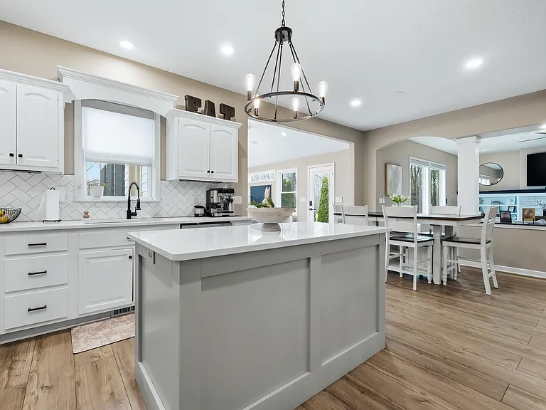 7621 Idlebrook Dr — Photo 8