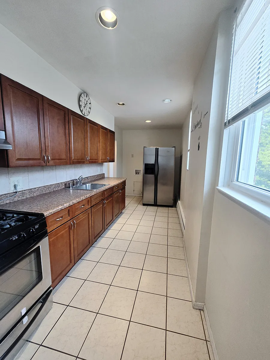 Building Photo - 1395 Kearney Ave #2F