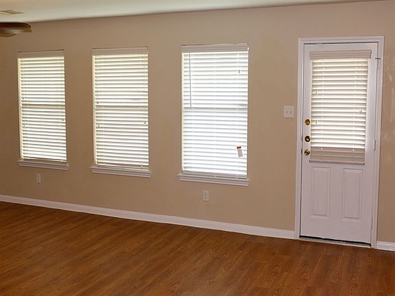 4th image of 19417 Dry Canyon Ct