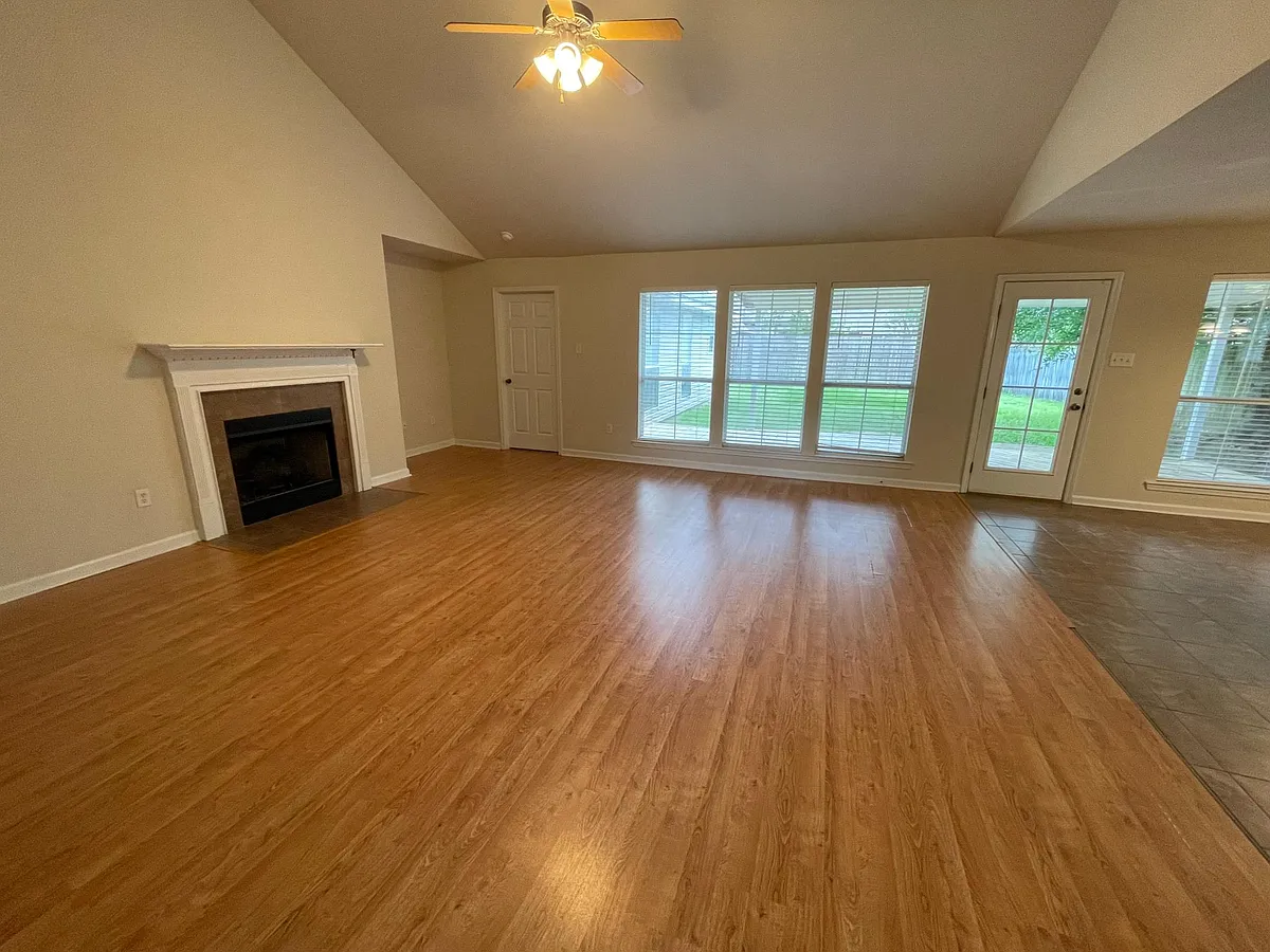 Building Photo - 11327 Hampton Ct
