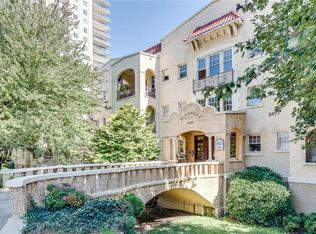 2855 Peachtree Rd NE APT 310, Atlanta, GA 30305