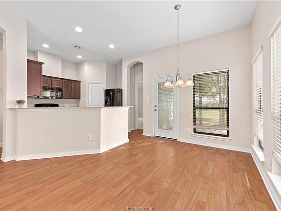 4th image of 15507 Baker Meadow Loop