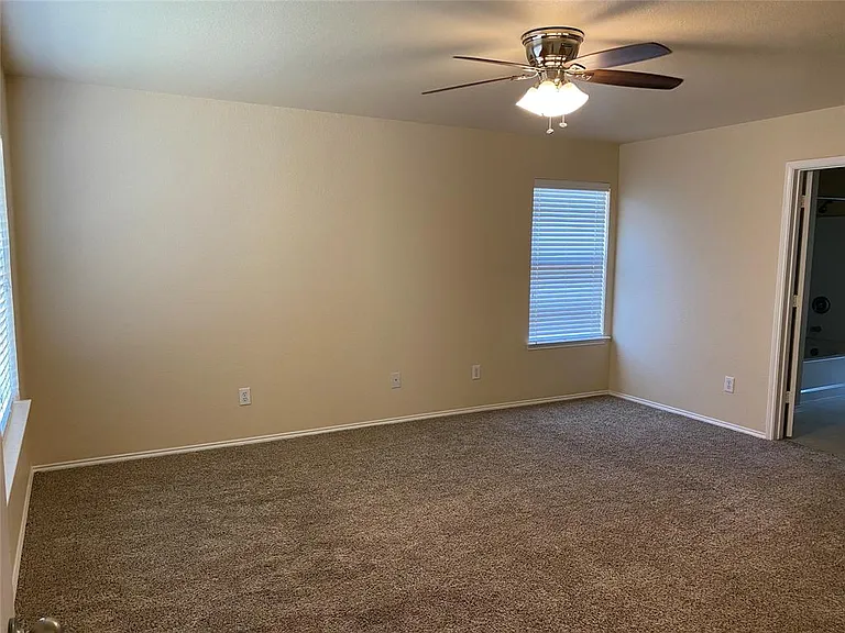 324 Chisholm Trl — Photo 30