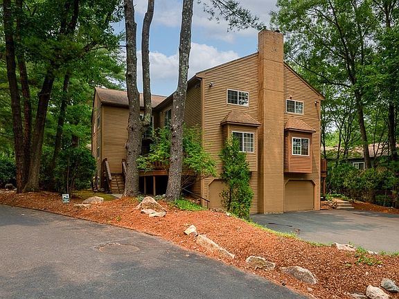 2nd image of 54 Voyagers Ln #54