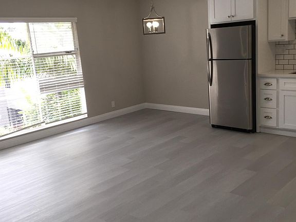 2nd image of 1331 Havenhurst Dr
