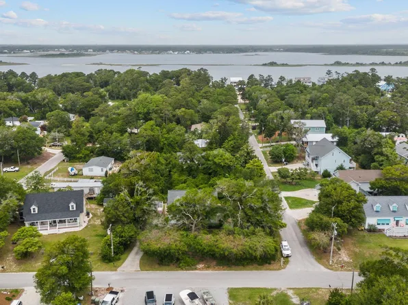 303 Hancock Drive, Emerald Isle, NC 28594