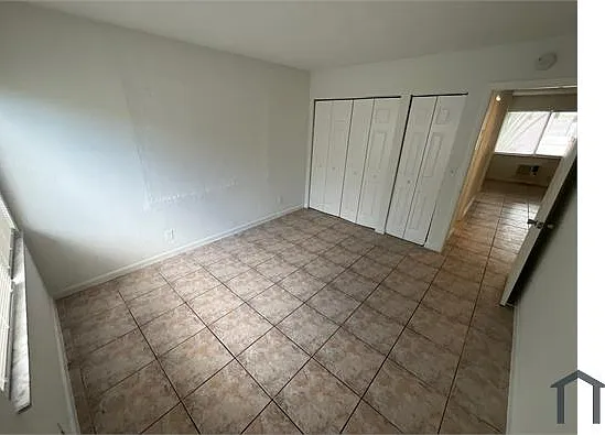 717 NE 10th Ave #7 — Photo 6