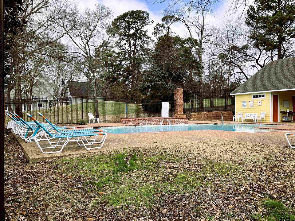 2nd image of 4028 Hanover Pl