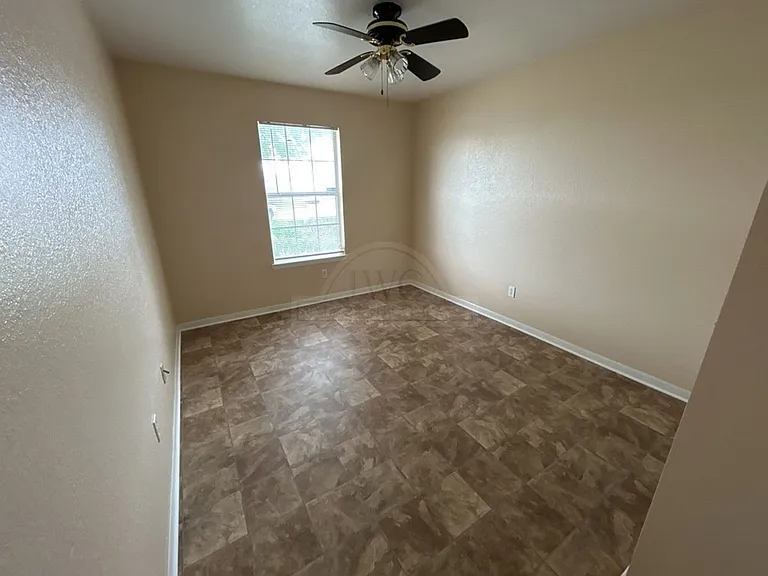 2707 Casey Dr — Photo 17
